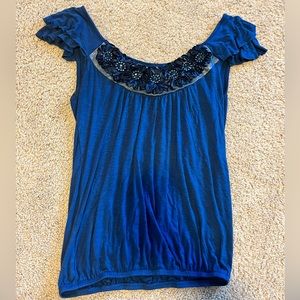 Flutter Sleeve Shirt with Neckline Detail